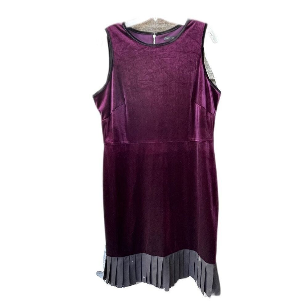 Sandra Darren size 14 sheath dress back exposed zipper accordion pleated bottom.
